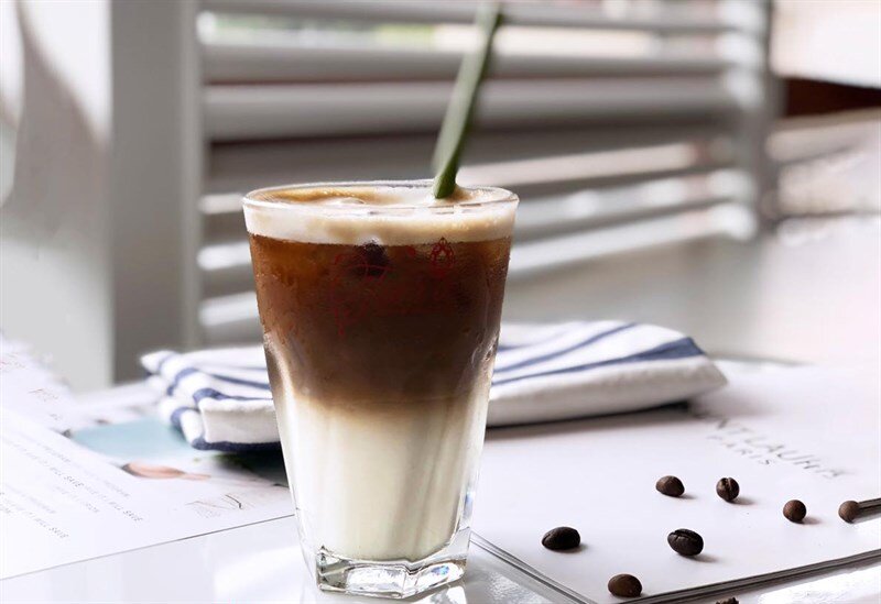 Photograph the eco-friendly charm of Hanoi’s café culture